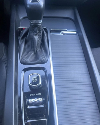 Volvo V60 Cross Country cena 94700 przebieg: 260000, rok produkcji 2019 z Wrocław małe 106